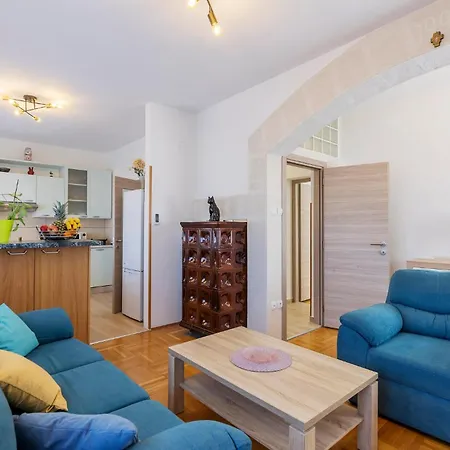 Magno Mare * Πούλα